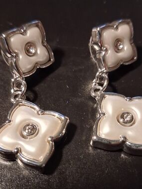 White Floral Drop Earrings with Crystal Accent - Women Jewelry